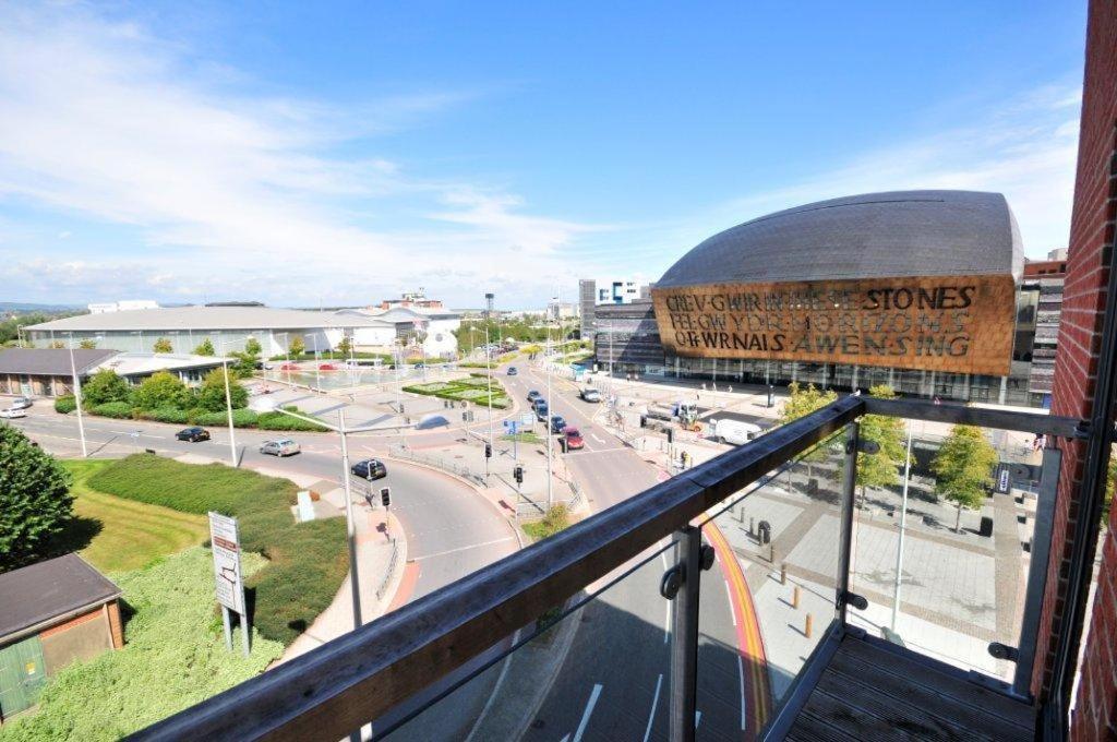 Quayside Serviced Apartments Cardiff Esterno foto
