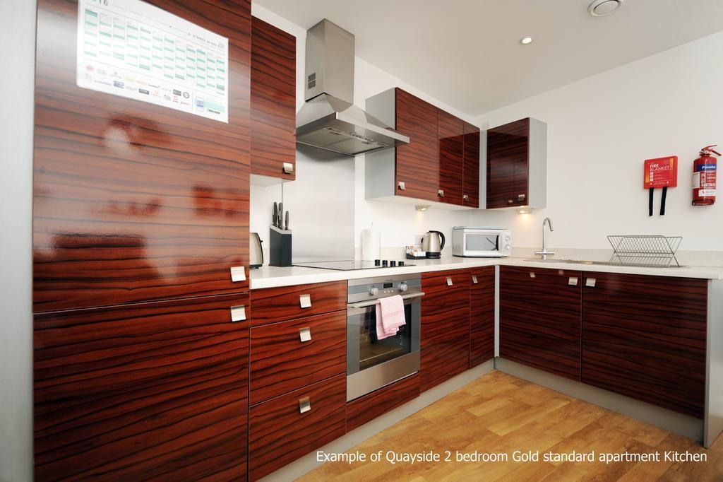 Quayside Serviced Apartments Cardiff Esterno foto