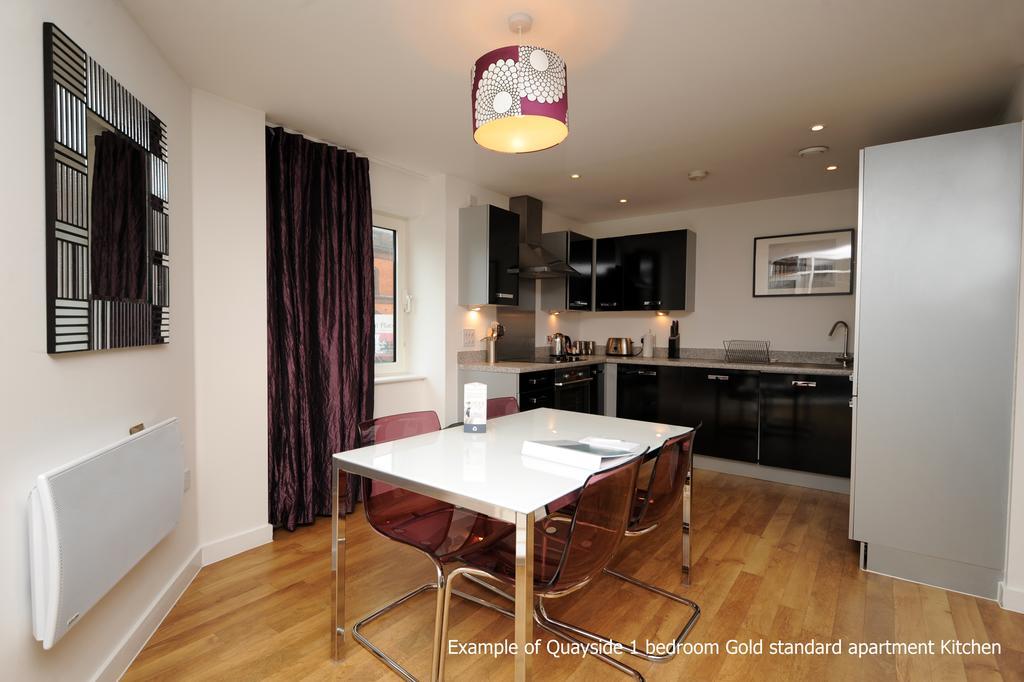 Quayside Serviced Apartments Cardiff Esterno foto